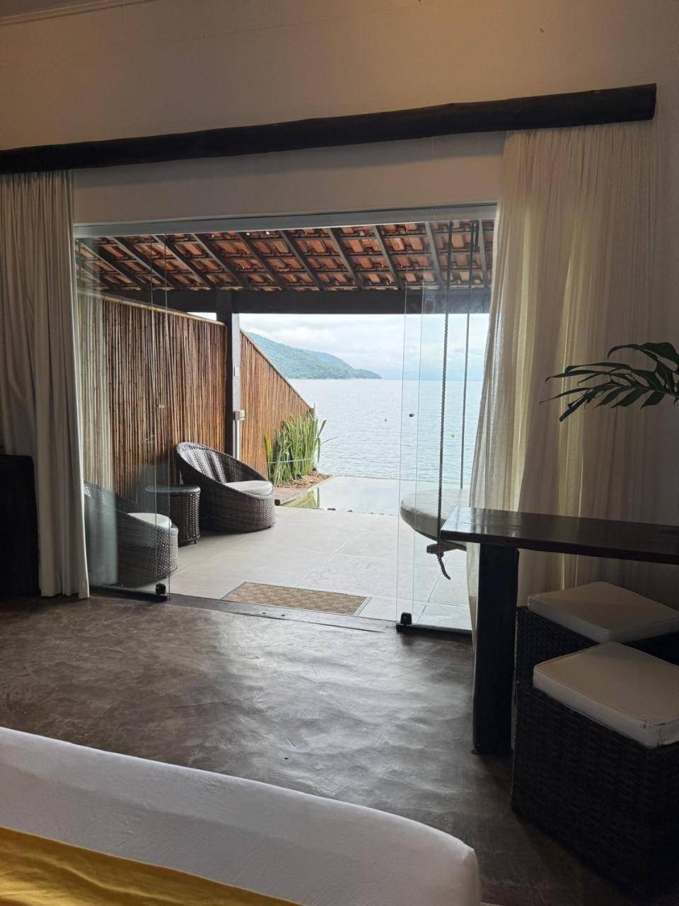 Lodge Casa Da Ilha Praia de Aracatiba
